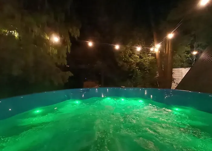 Nad Koszarawa Z Ogrodowym Jacuzzi Апартаменты *